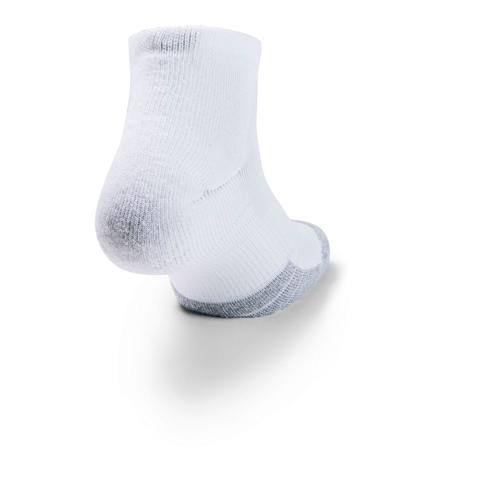 Paquete de tres pares de calcetines HearGear® Low Cut para adultos