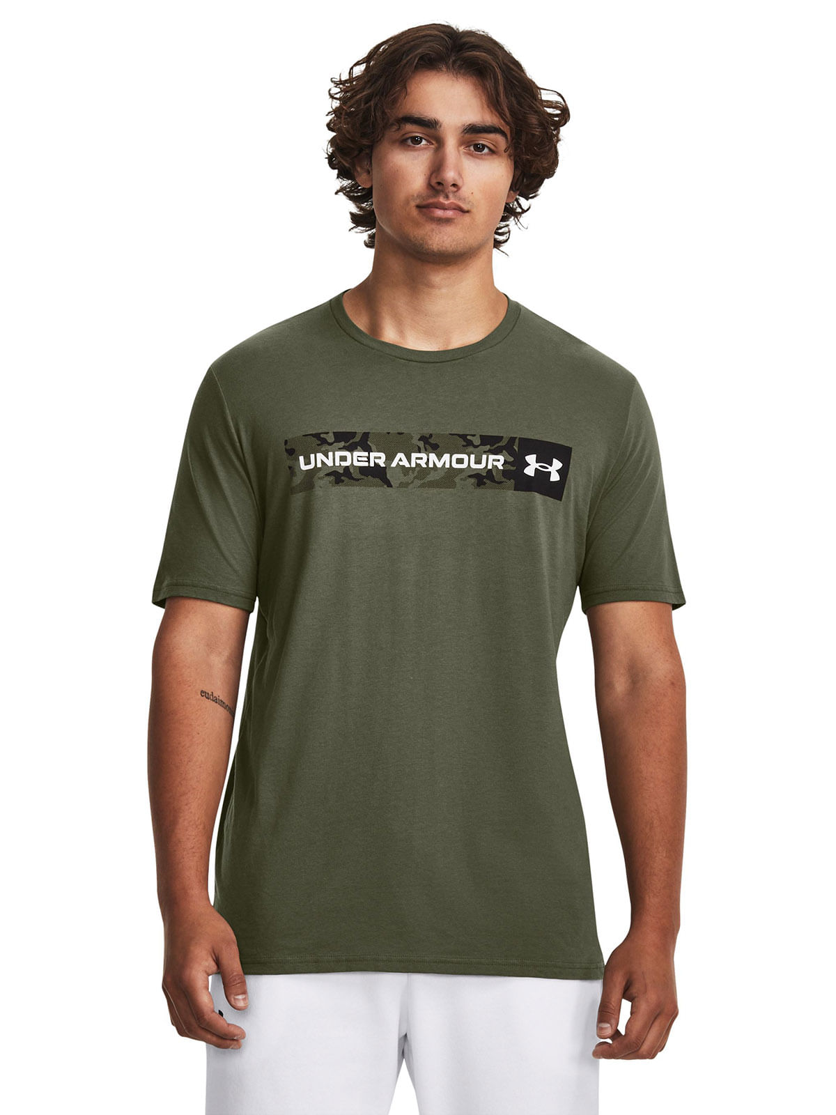 Polera manga corta UA Camo chest verde para hombre