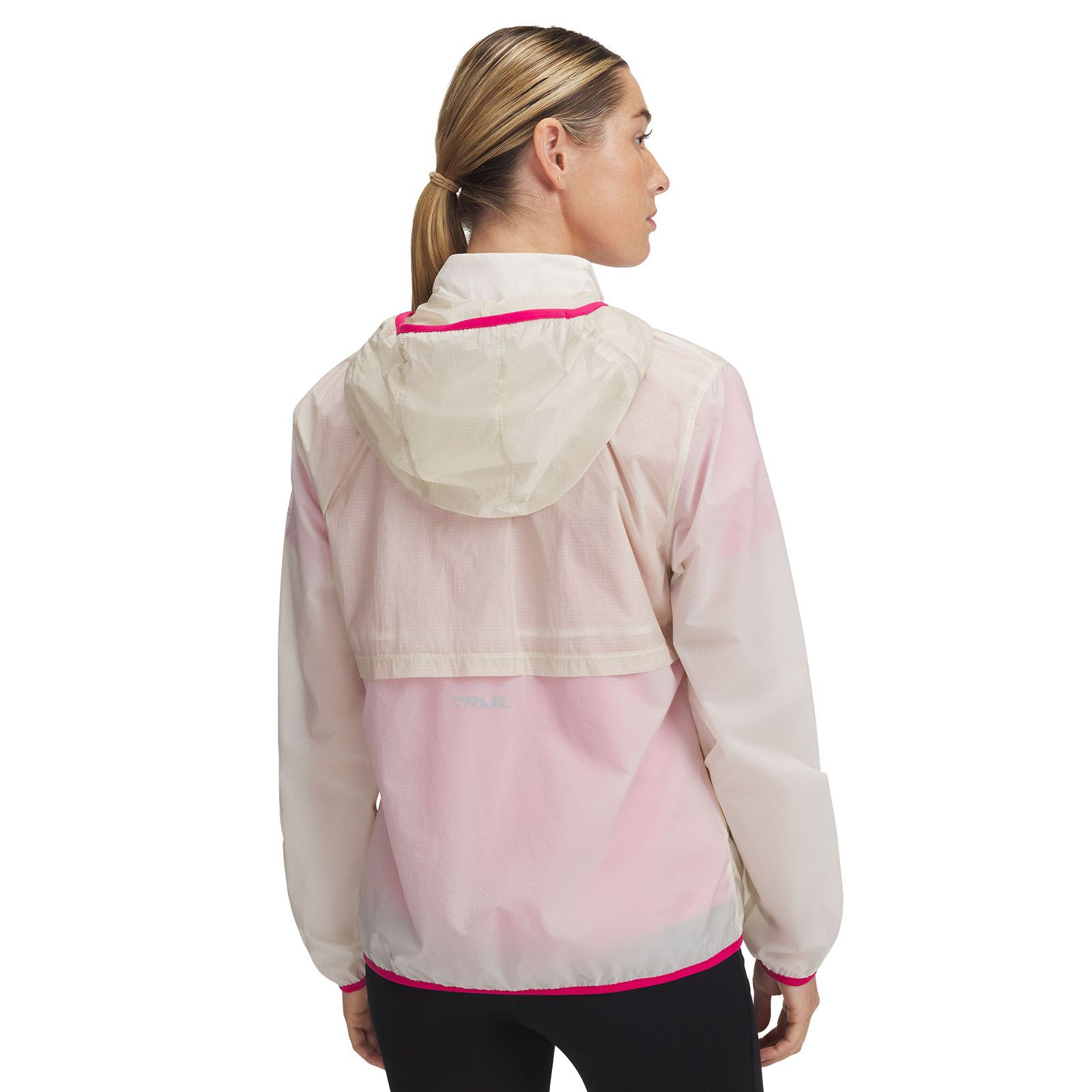 Chaqueta Under Armour launch trail café para mujer