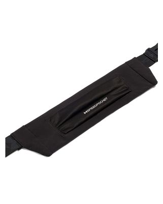 Banano Running Under Armour launch unisex negro