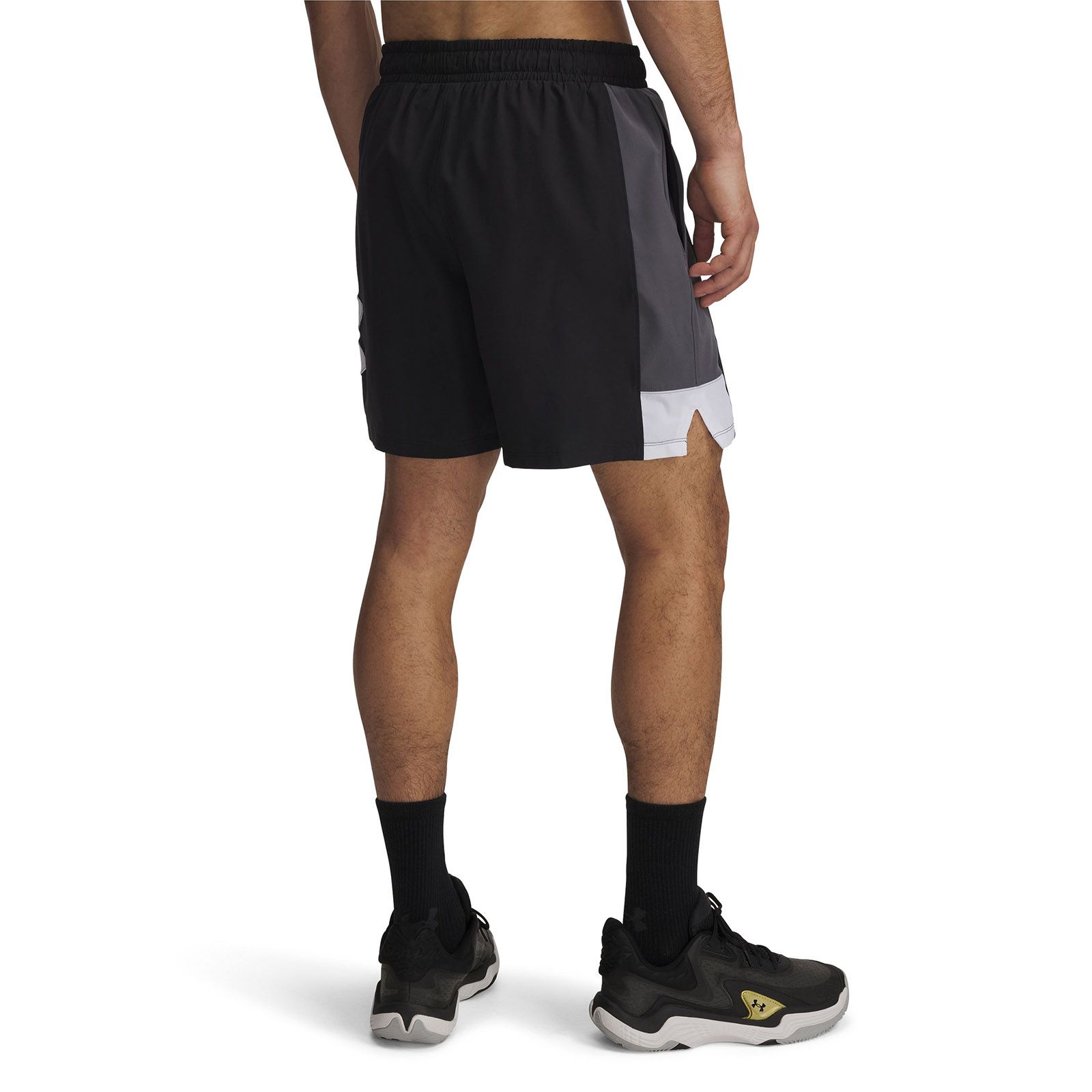 Shorts UA Zone 7" Woven negro para hombre